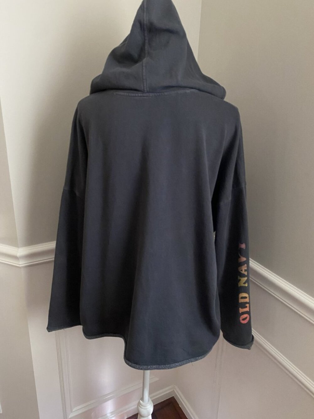 Old Navy Graphic Hoodie size Medium Raw Edges hem/ cuffs - Picture 6 of 9